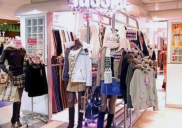 如何經(jīng)營(yíng)服裝店 提高服裝銷(xiāo)量   -3158服裝加盟批發(fā)網(wǎng)